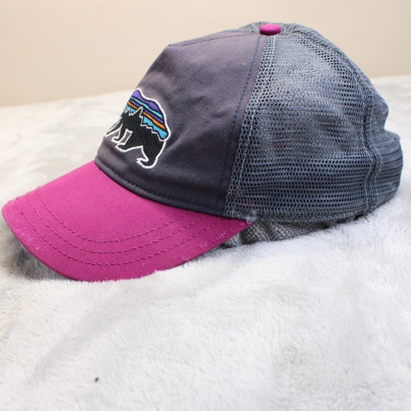 Patagonia Hat Cap Womens Snap Back Gray Pink Bear Logo Trucker Outdoors Hike - Picture 4 of 9